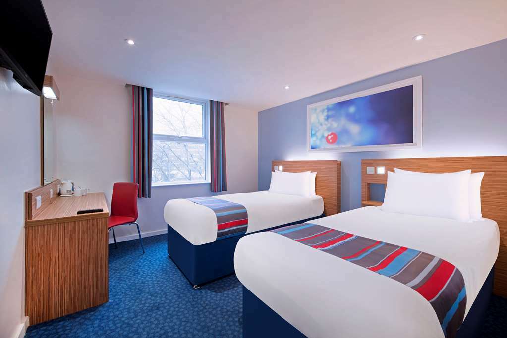 Travelodge Bromsgrove Marlbrook Номер фото